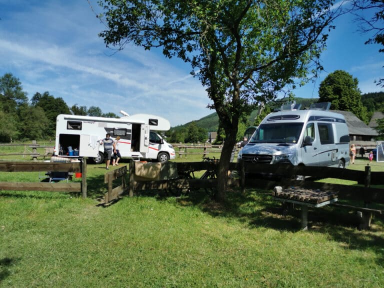 Camping auf der Campingwiese mit Hotelkomfort im Familienhotel Sauerland
